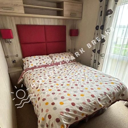 Haywood - 3 Bed Pet Friendly Holiday Home At Seal Bay Selsey Eksteriør billede